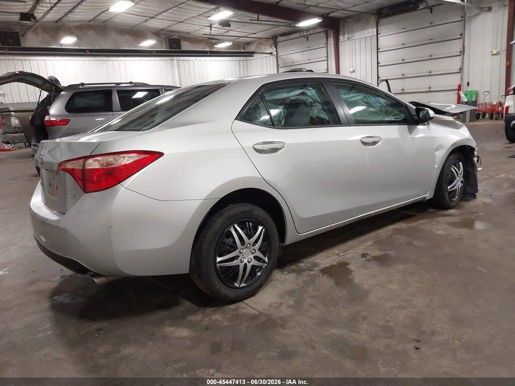 5YFBURHEXJP842563 2018 TOYOTA COROLLA photo no. 4