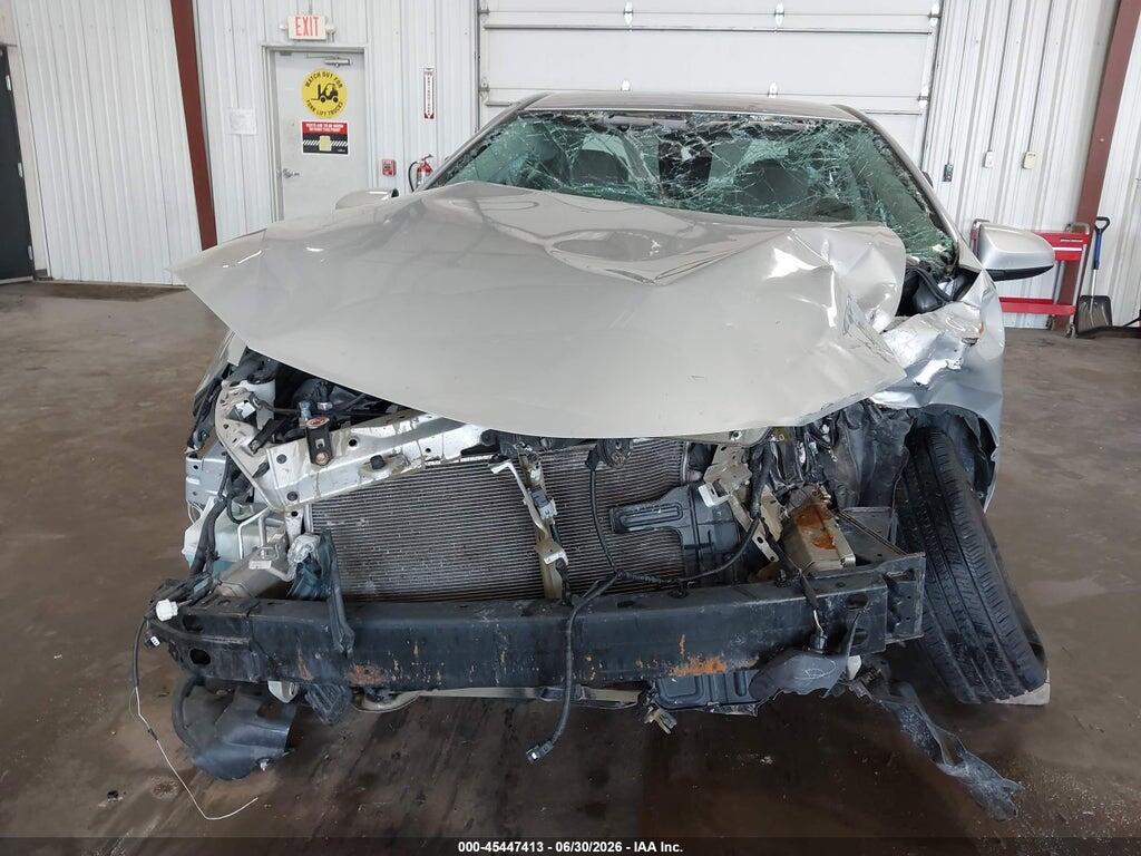 5YFBURHEXJP842563 2018 TOYOTA COROLLA photo no. 6
