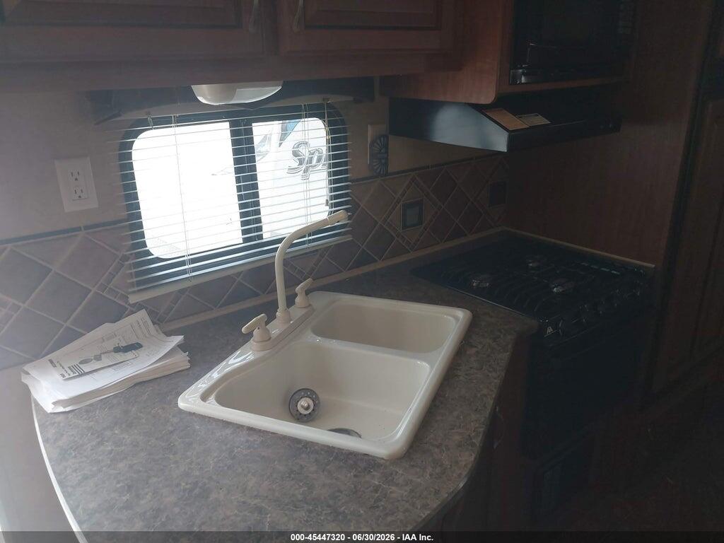 1UJBJ0BS4B1EG0942 2011 JAYCO JAYFL184BH photo no. 7