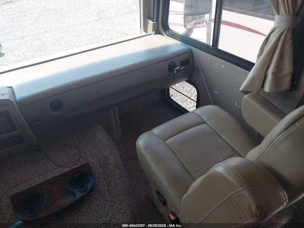 1F65F5DY8J0A03749 2018 FORD F53 photo no. 5