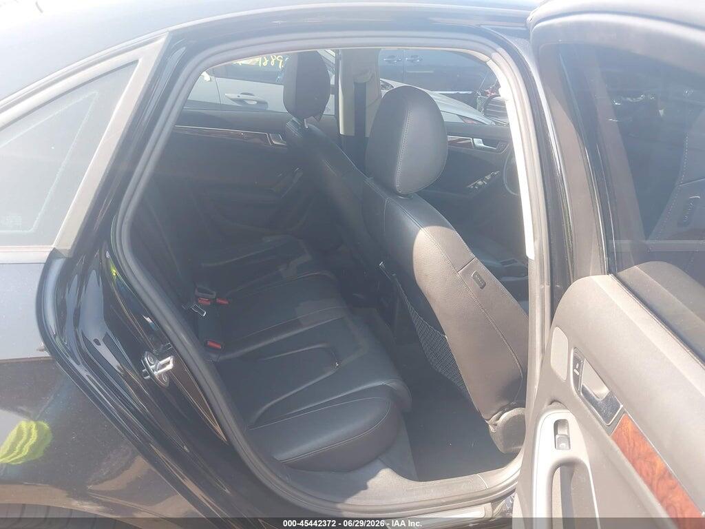 WAUBFAFL2CN011648 2012 AUDI A4 photo no. 8