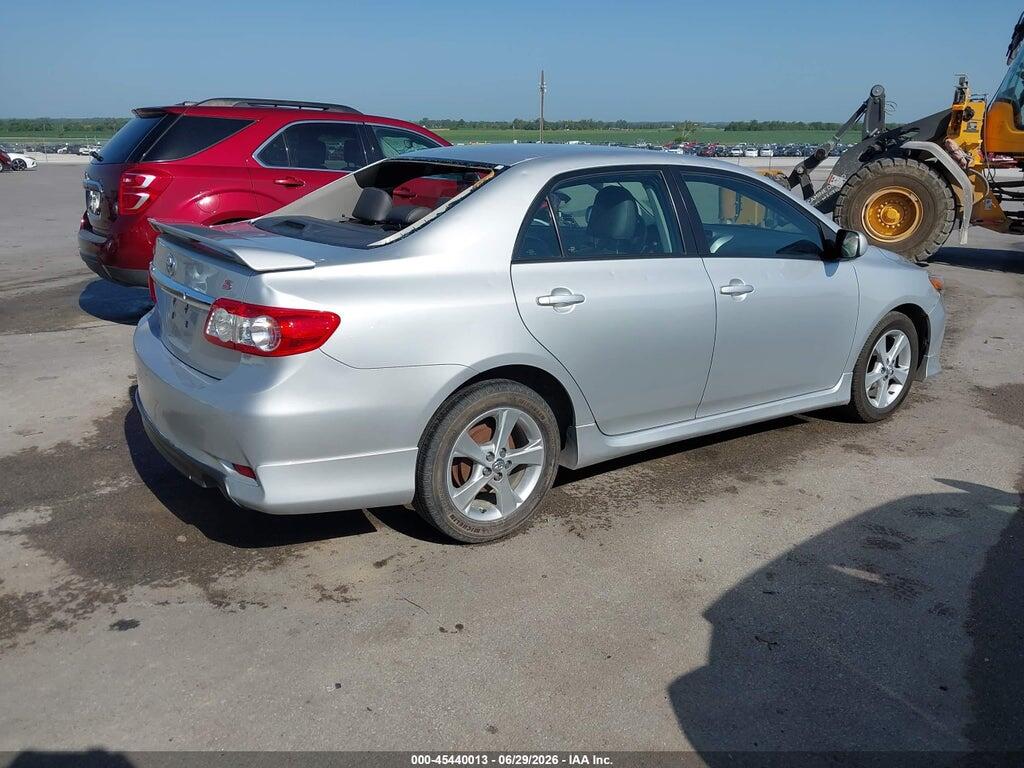 5YFBU4EE9CP036059 2012 TOYOTA COROLLA photo no. 4
