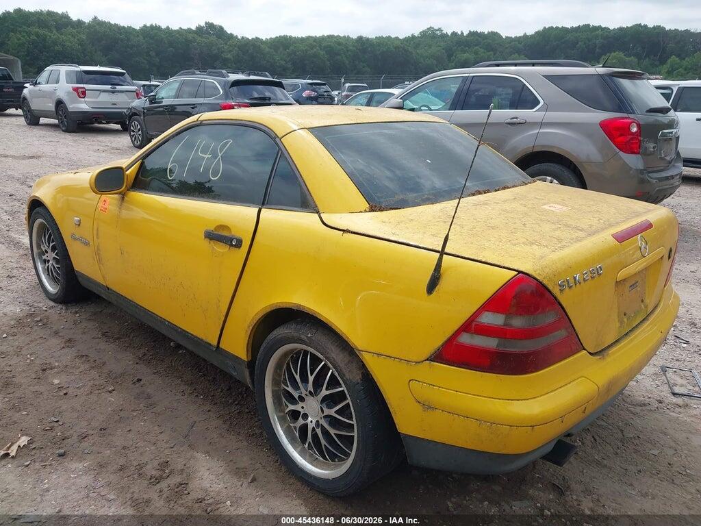 WDBKK47F7WF078414 1998 MERCEDES-BENZ SLK 230 photo no. 3
