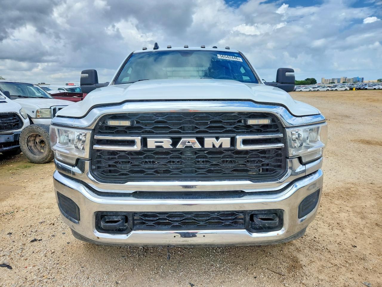 2024 RAM 2500 TRADESMAN 4WD 6.7L 6C TDSL — Фото 5 из 12
