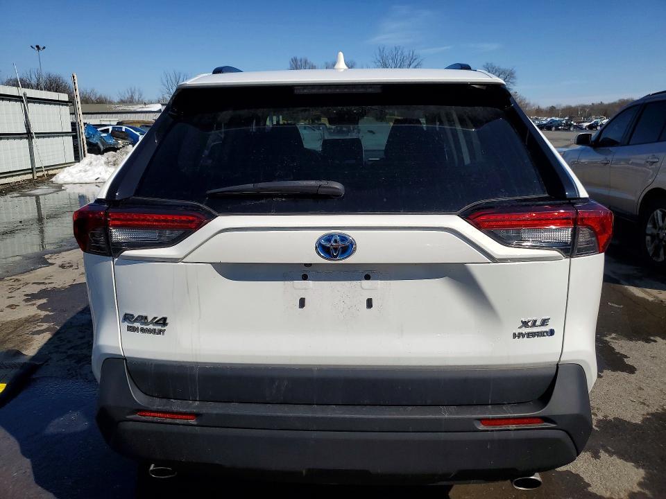 2024 TOYOTA RAV4 HYBRID XLE — Фото 6 из 14