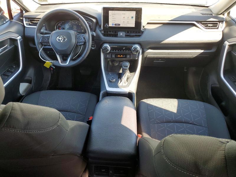 2024 TOYOTA RAV4 HYBRID XLE — Фото 8 из 14