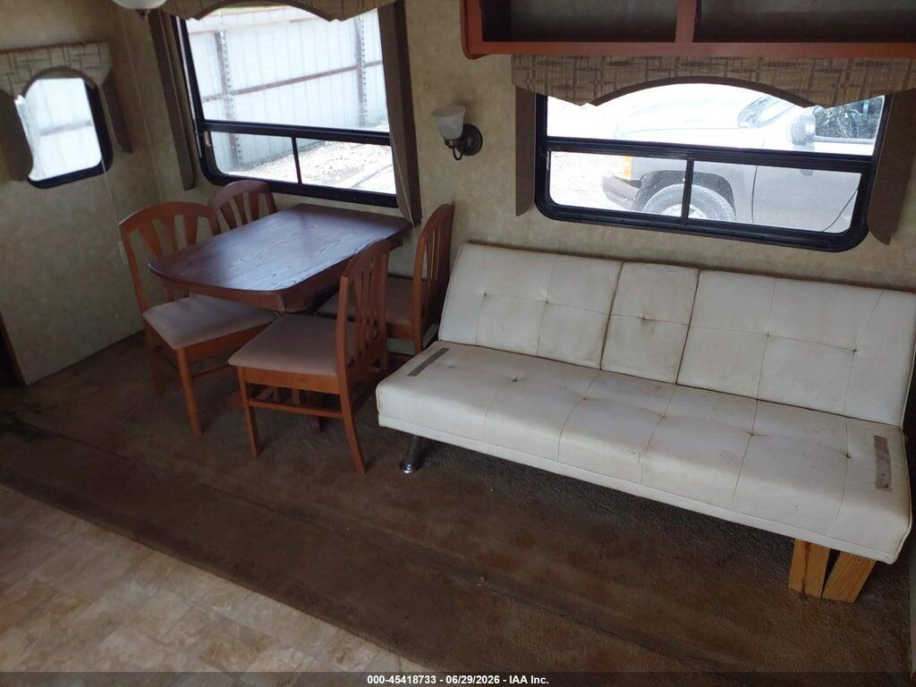 5ZT2CAUB1BT000641 2011 COACHMEN CATALINA 29RKS photo no. 12