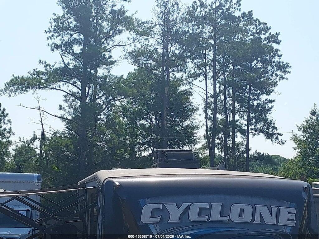 5SFCG4439FE298349 2015 HEARTLAND CYCLONE M-4200 photo no. 6
