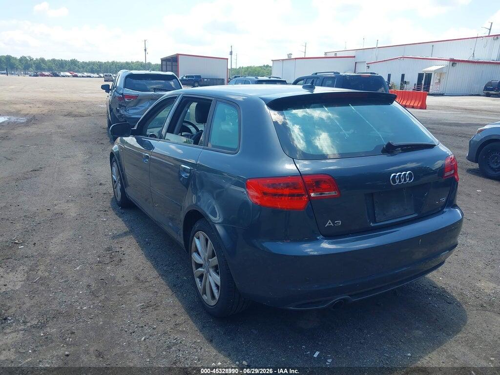 WAUBJBFM8BA047704 2011 AUDI A3 photo no. 3