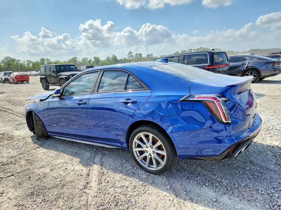 2022 CADILLAC CT4-V — Фото 2 из 12