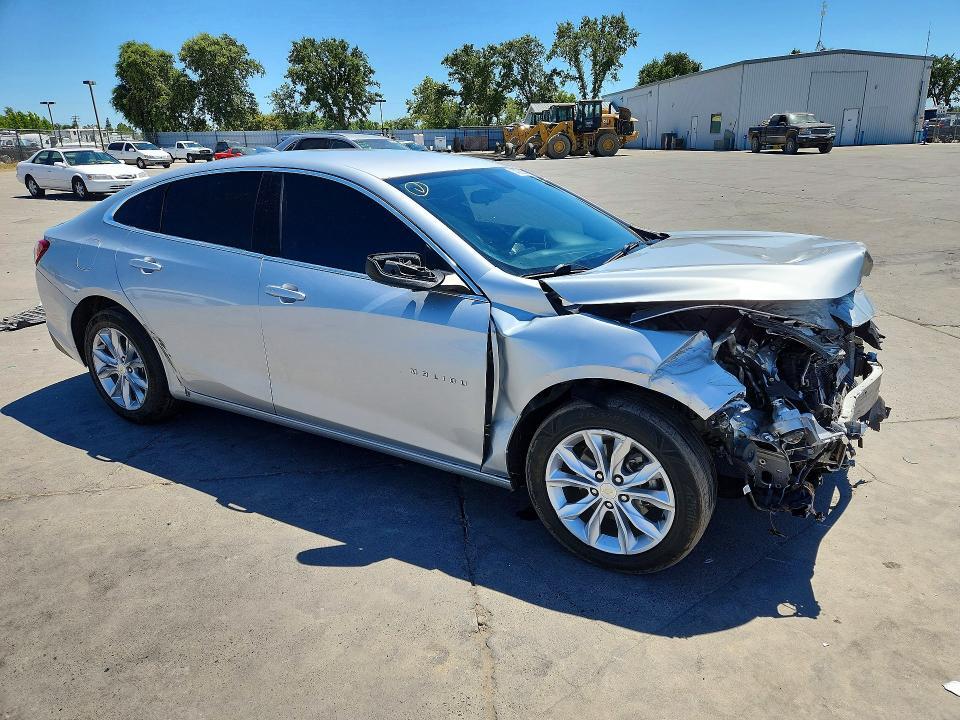 2022 CHEVROLET MALIBU LT — Фото 4 из 13