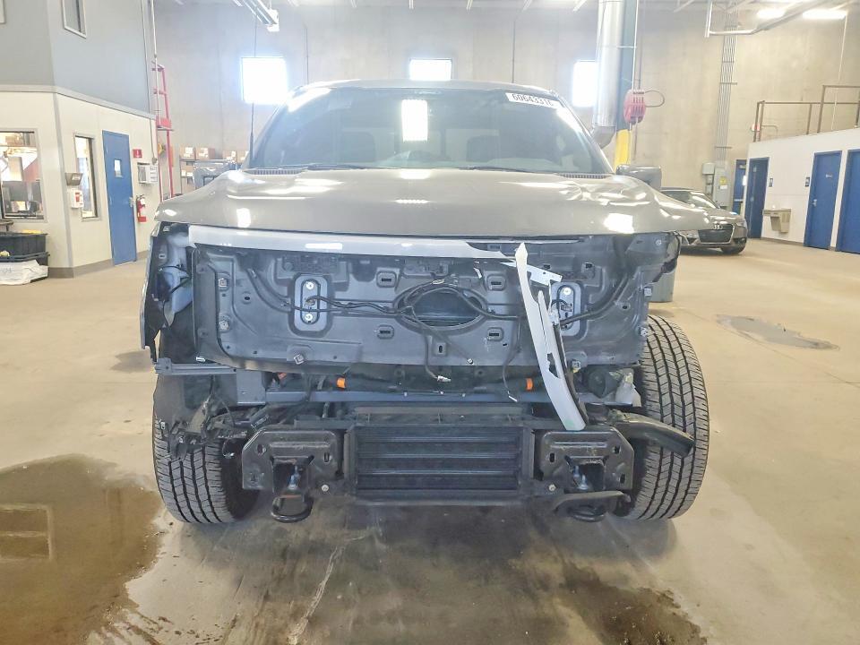 2022 FORD F150 LIGHTNING PRO — Фото 5 из 13