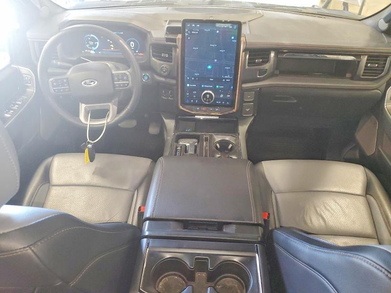 2022 FORD F150 LIGHTNING PRO — Фото 8 из 13