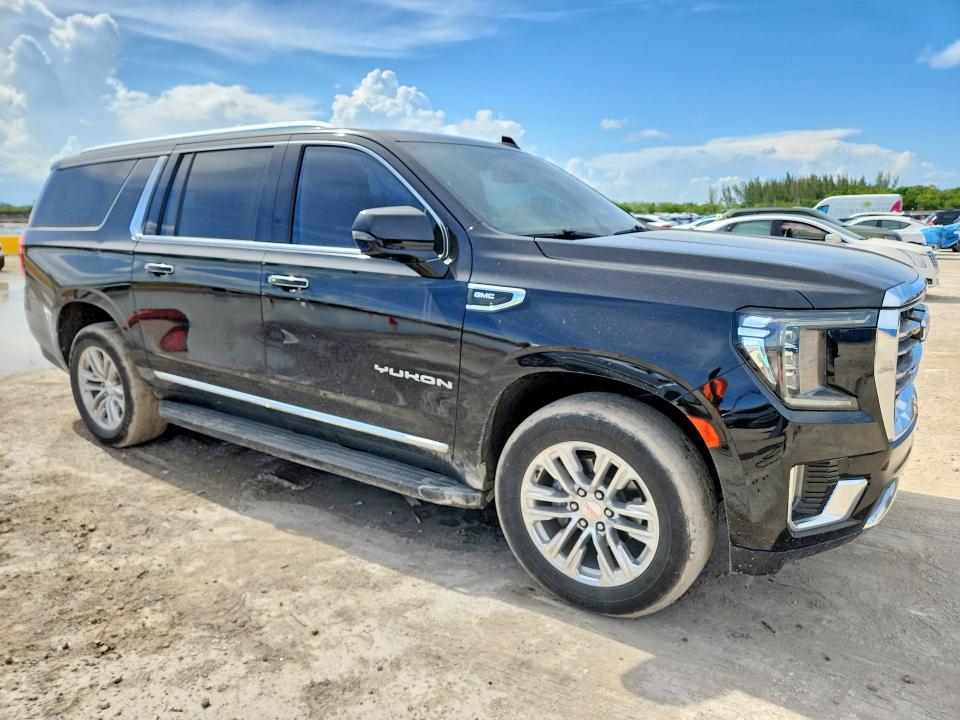 2022 GMC YUKON XL K1500 SLT — Фото 4 из 13