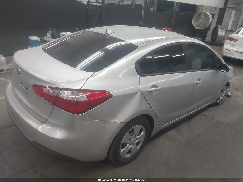 KNAFK4A65F5425785 2015 KIA FORTE photo no. 4