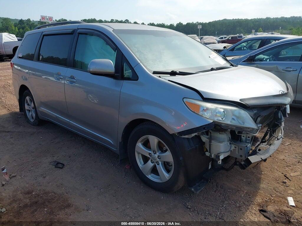 5TDKK3DC2FS557281 2015 TOYOTA SIENNA photo no. 1