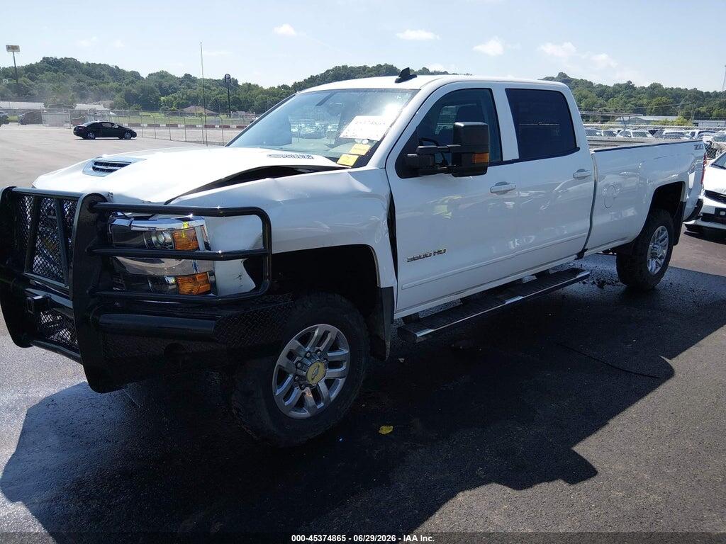 1GC4KZCY0JF229990 2018 CHEVROLET SILVERADO 3500HD photo no. 2