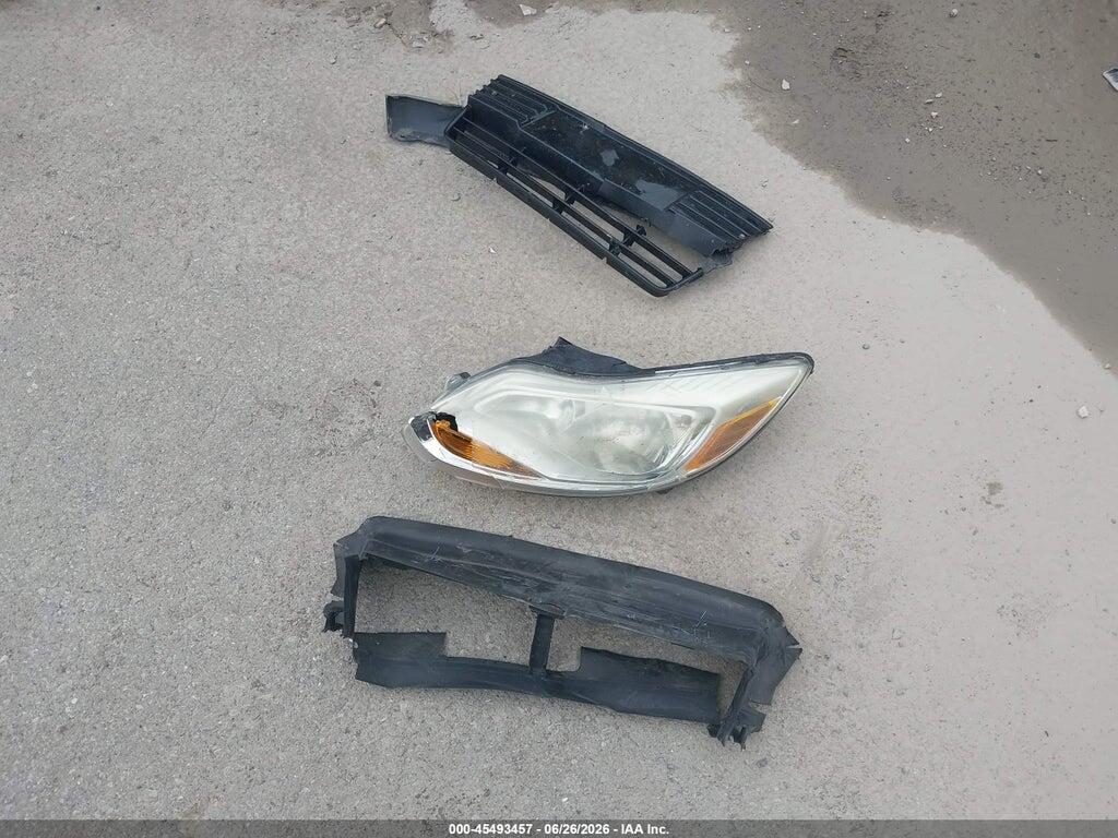 1FAHP3F20CL303507 2012 FORD FOCUS photo no. 12