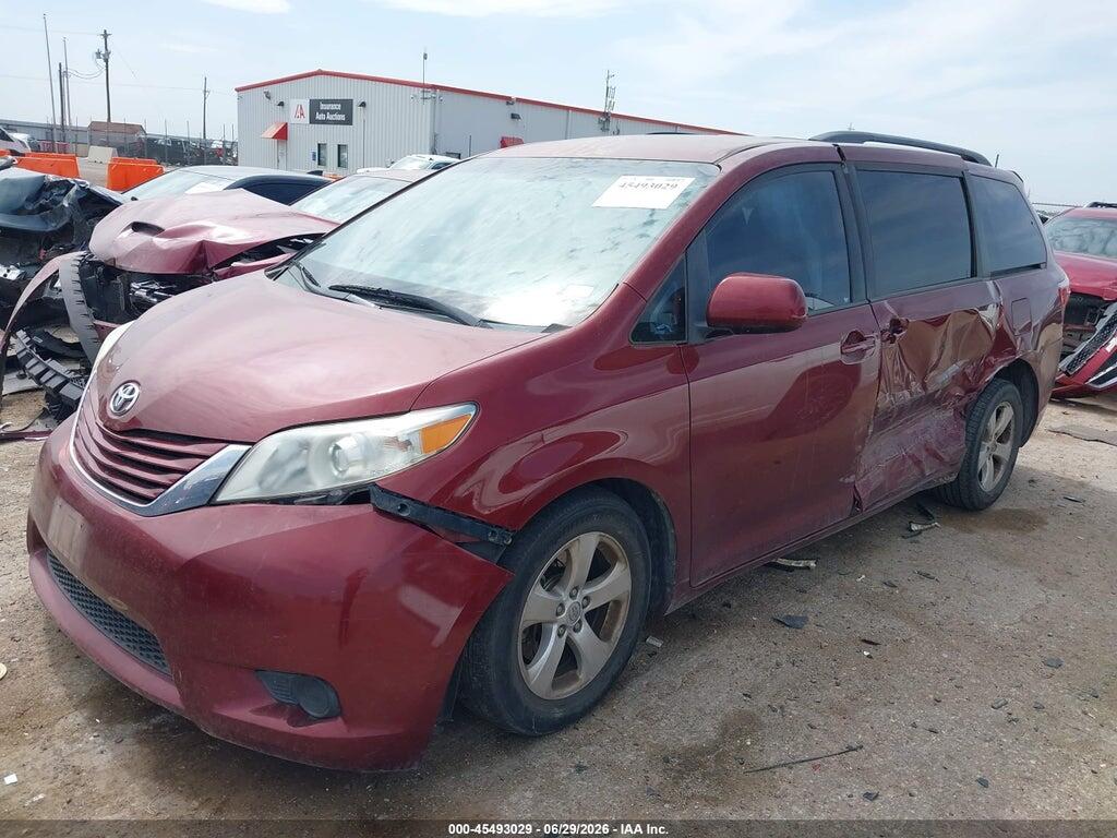 5TDKK3DC8FS592777 2015 TOYOTA SIENNA photo no. 2