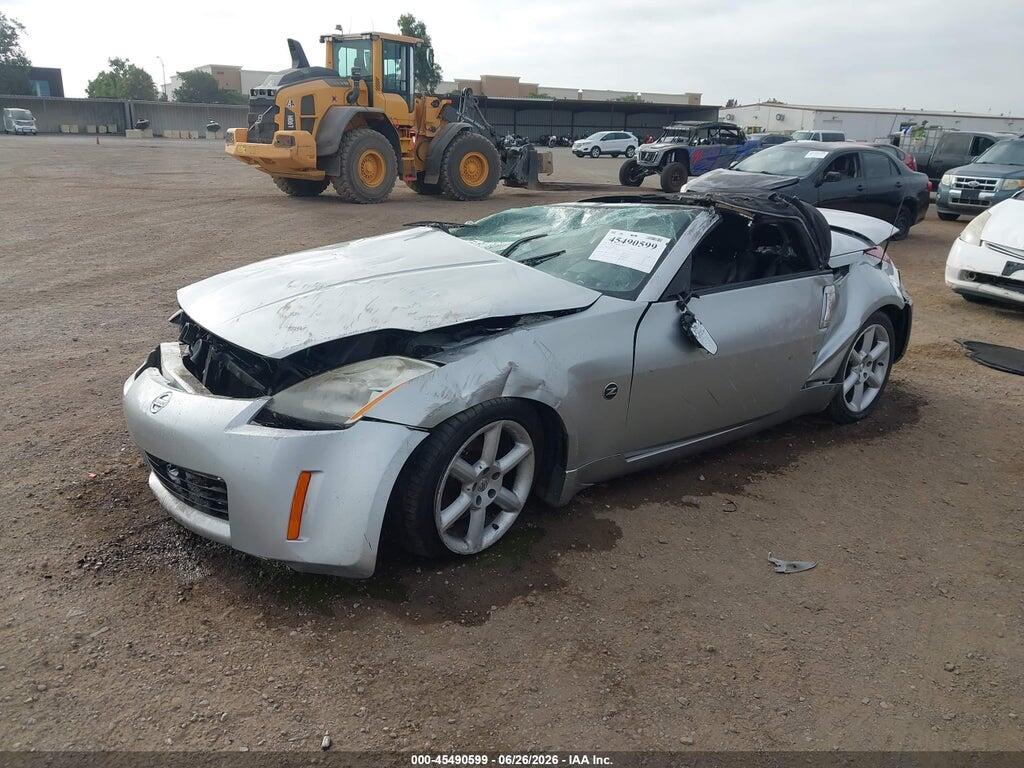 JN1AZ36A95M754206 2005 NISSAN 350Z photo no. 2
