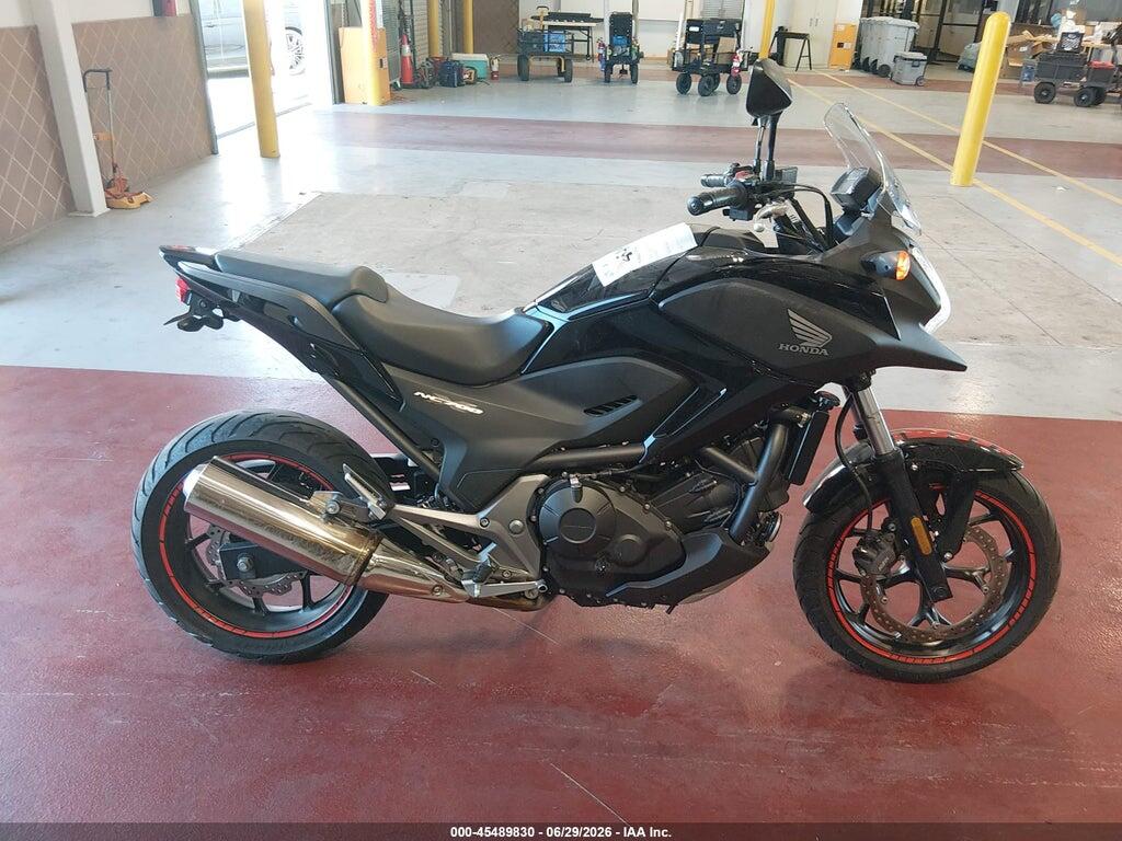 JH2RC6306FK100024 2015 HONDA NC700X photo no. 12
