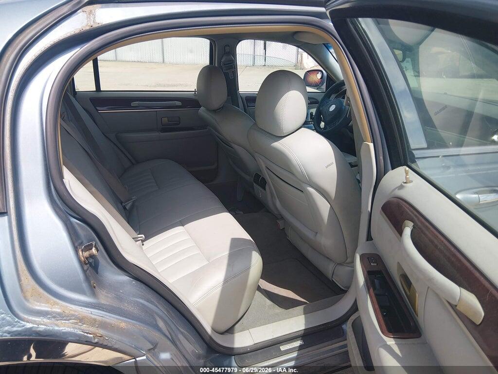 1LNHM81W44Y644886 2004 LINCOLN TOWN CAR photo no. 8