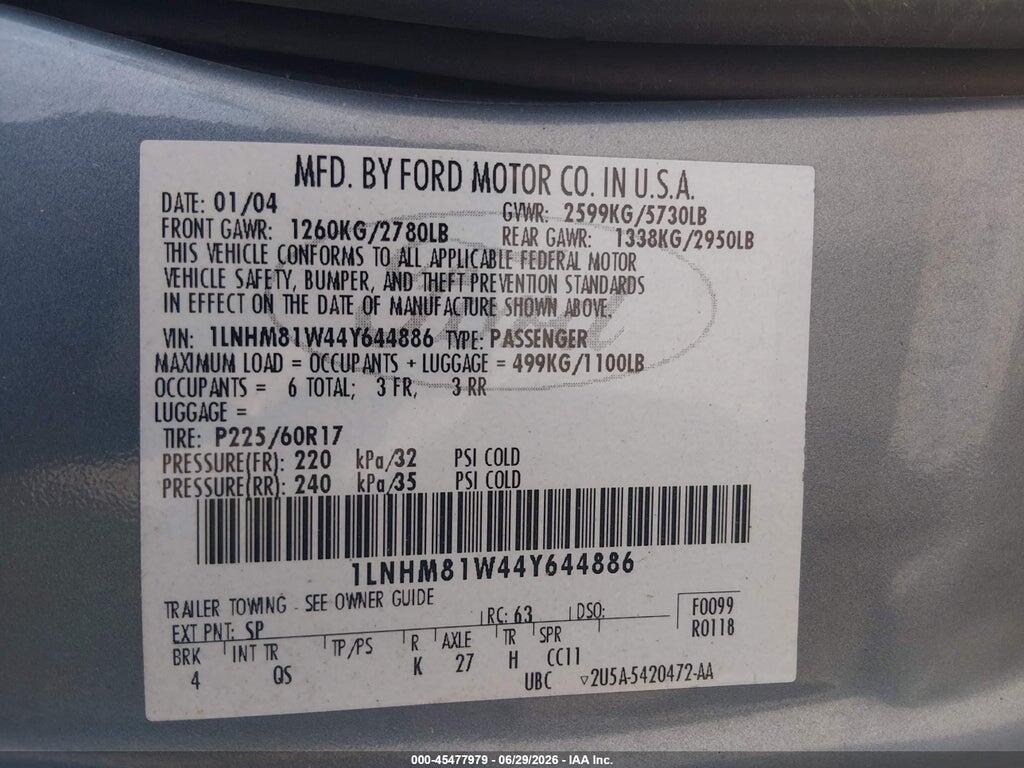 1LNHM81W44Y644886 2004 LINCOLN TOWN CAR photo no. 9