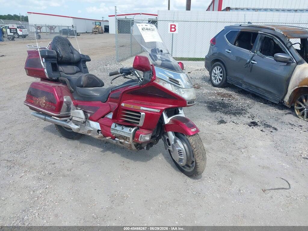 1HFSC2230XA101679 1999 HONDA GL1500 photo no. 2