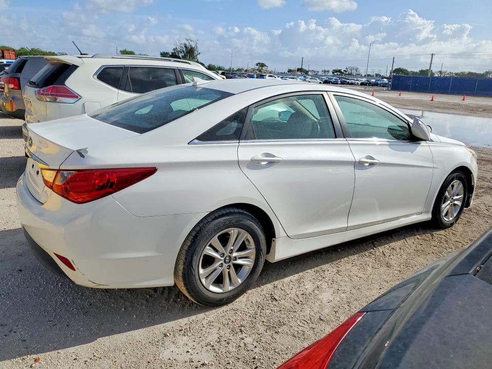 2014 HYUNDAI SONATA GLS — Фото 3 из 12