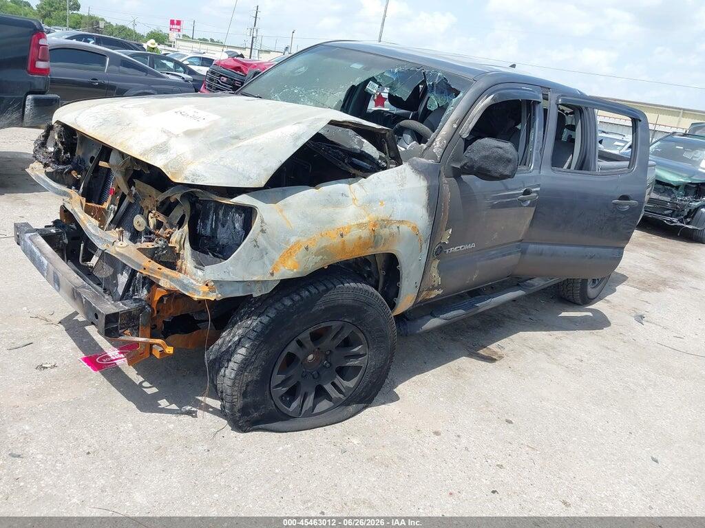 5TFJU4GN6FX079661 2015 TOYOTA TACOMA photo no. 2