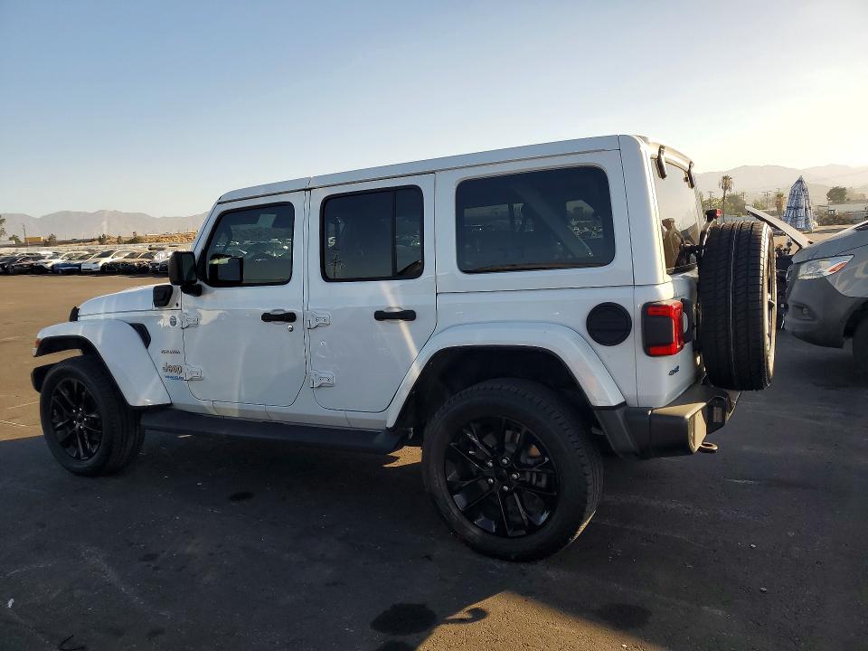 2021 JEEP WRANGLER UNLIMITED SAHARA 4XE — Фото 2 из 13