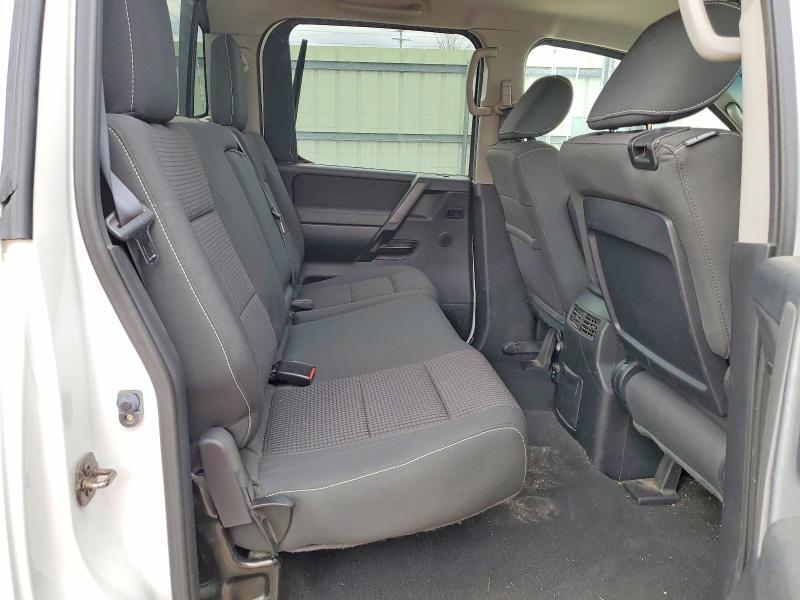 2013 NISSAN TITAN — Фото 10 из 13