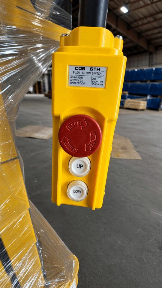 3811078 2027 OTHERS 31 FEET SCISSOR LIFT MAN photo no. 8