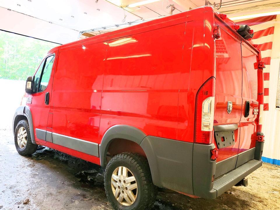 3C6TRVNG8JE124538 2018 RAM PROMASTER 1500 photo no. 2