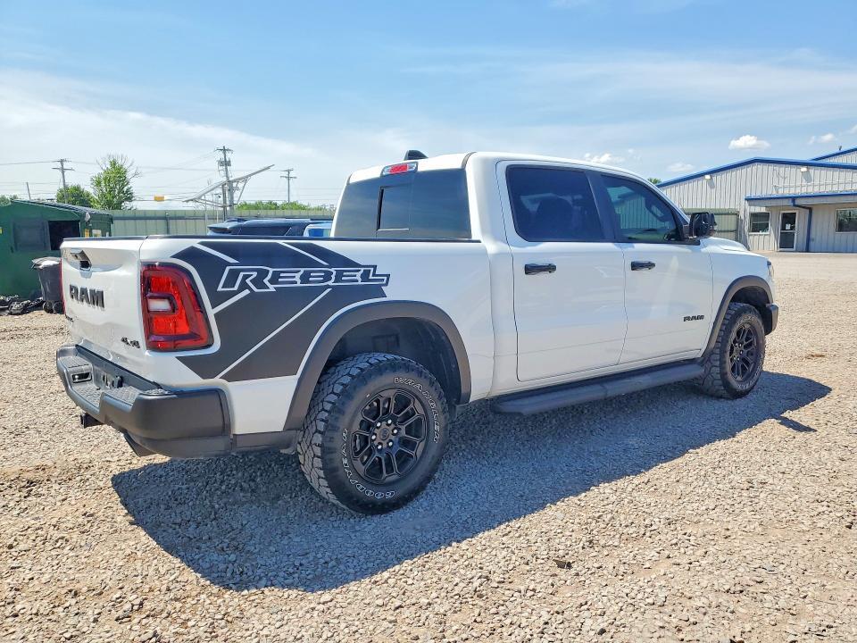 2025 RAM 1500 REBEL — Фото 3 из 13