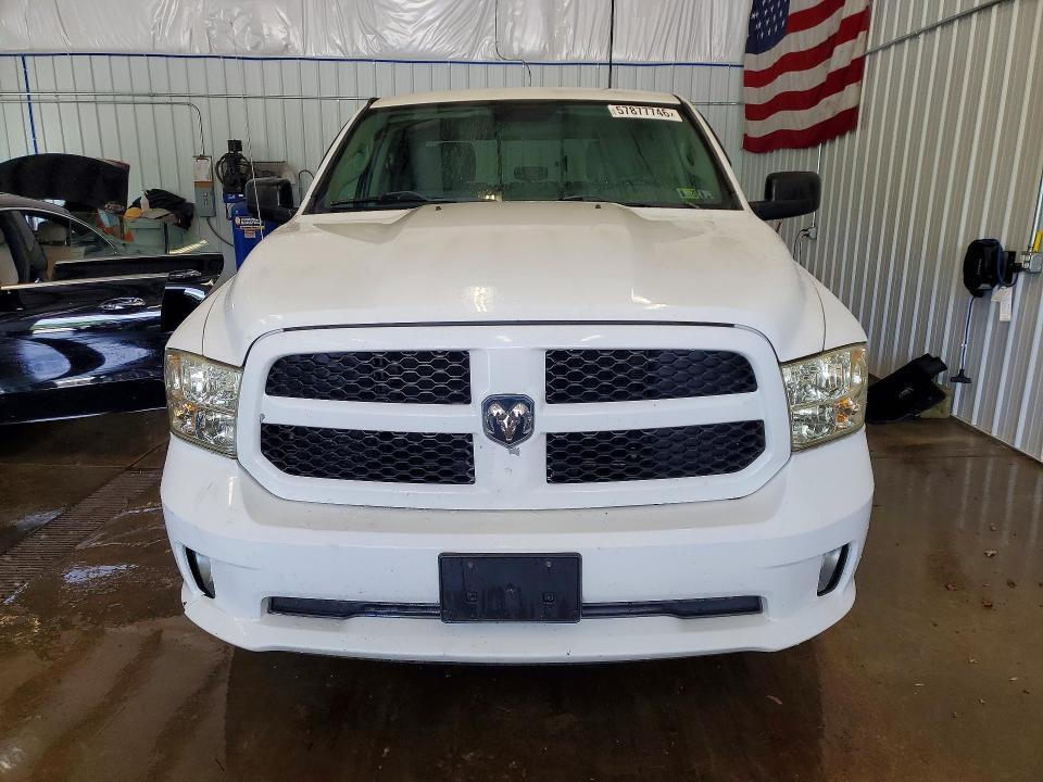 2014 RAM 1500 ST — Фото 5 из 12