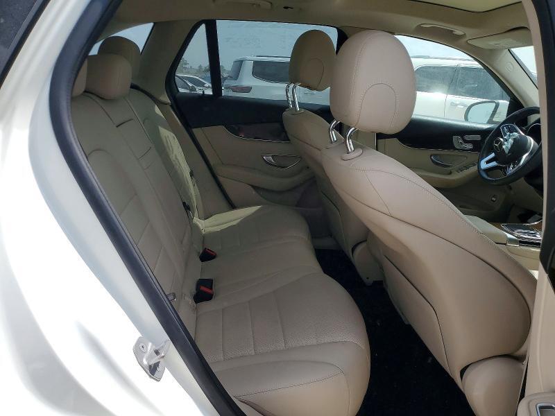 2021 MERCEDES-BENZ GLC 300 — Фото 10 из 12