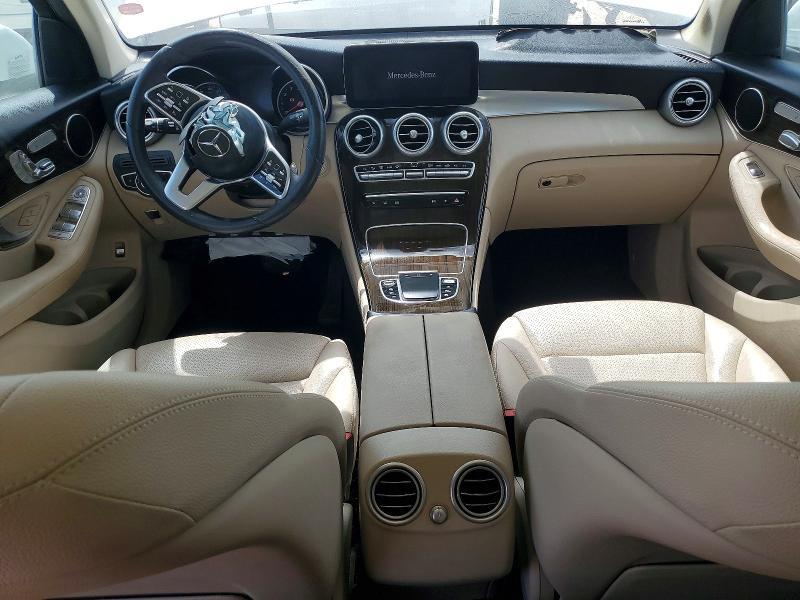 2021 MERCEDES-BENZ GLC 300 — Фото 8 из 12