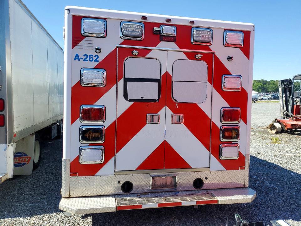 2019 CHEVROLET EXPRESS G3500 AMBULANCE — Фото 6 из 12