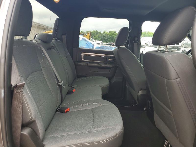 2021 RAM 1500 CLASSIC SLT — Фото 10 из 12