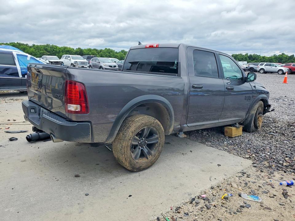 2021 RAM 1500 CLASSIC SLT — Фото 3 из 12