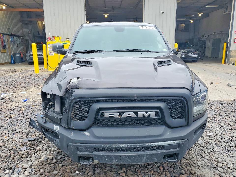 2021 RAM 1500 CLASSIC SLT — Фото 5 из 12