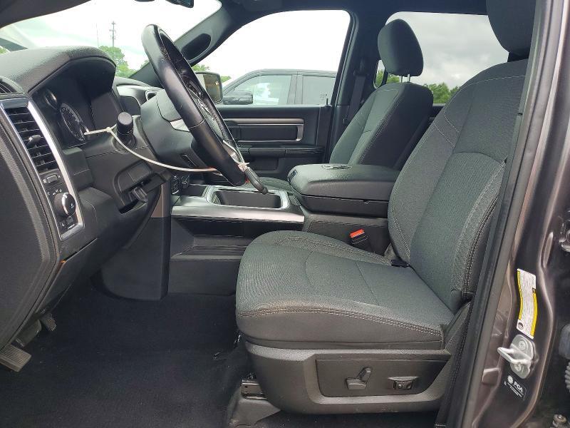 2021 RAM 1500 CLASSIC SLT — Фото 7 из 12