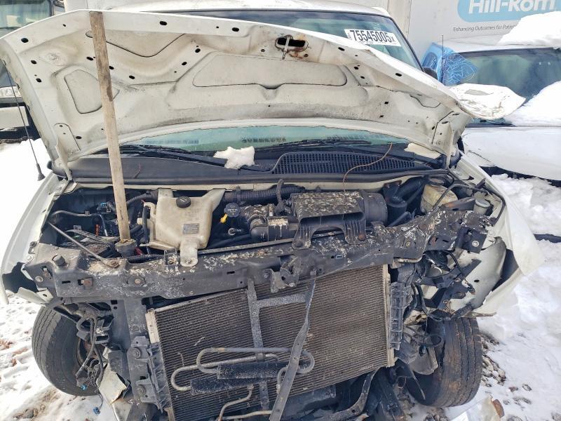 2015 CHEVROLET EXPRESS G3500 — Фото 12 из 13