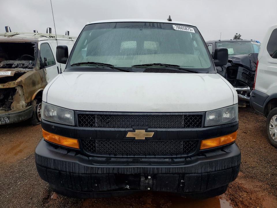 2019 CHEVROLET EXPRESS G3500 LS  2.8L 4C TDSL PASSENGER — Фото 5 из 13