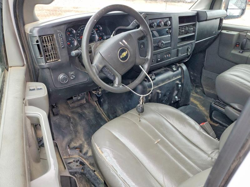 2019 CHEVROLET EXPRESS G3500 LS  2.8L 4C TDSL PASSENGER — Фото 8 из 13