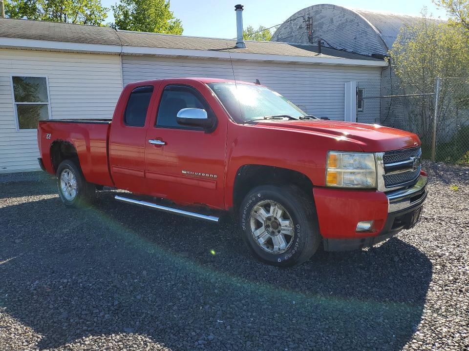 2011 CHEVROLET SILVERADO K1500 LT — Фото 4 из 12