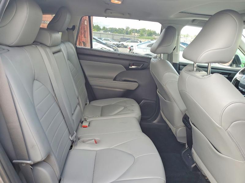 2021 TOYOTA HIGHLANDER — Фото 11 из 13