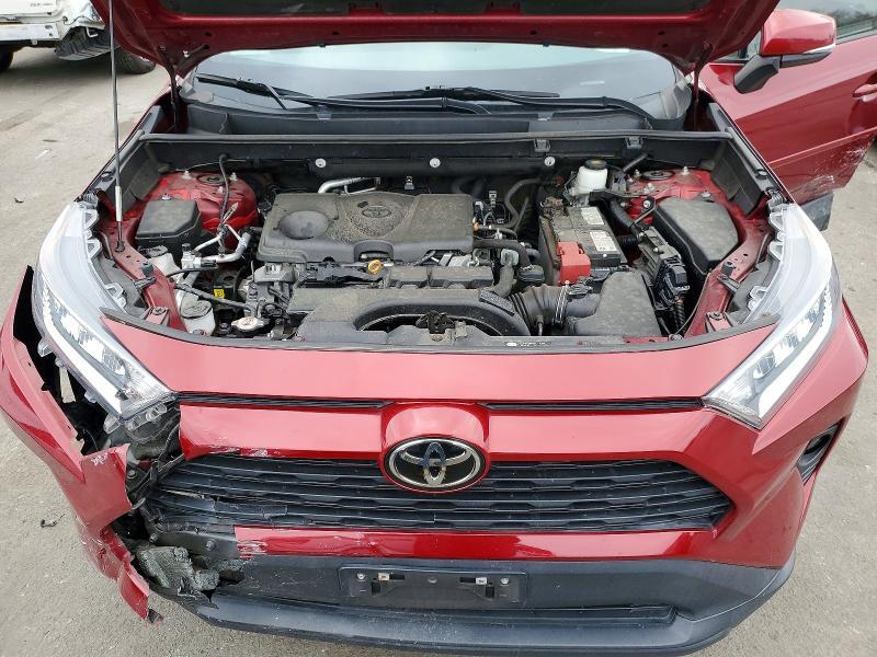 2021 TOYOTA RAV4 XLE — Фото 11 из 12