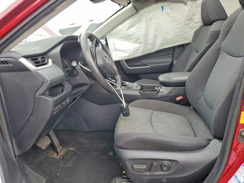 2021 TOYOTA RAV4 XLE — Фото 7 из 12